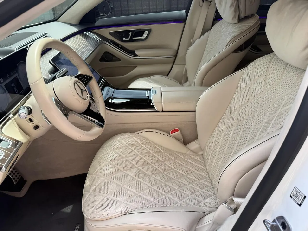 Mercedes S 580 finished in white, take 8 Mercedes S 580 finished in white, take 8
