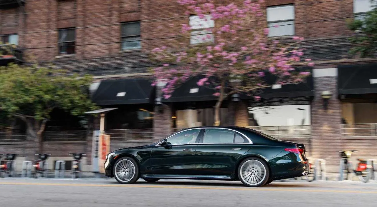 Black Mercedes-Benz S-Class for wedding car rental in Windsor, CT