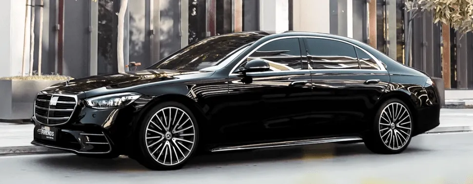 Black Mercedes-Benz S500 Mercedes-Benz S500 finished in black, bookable now