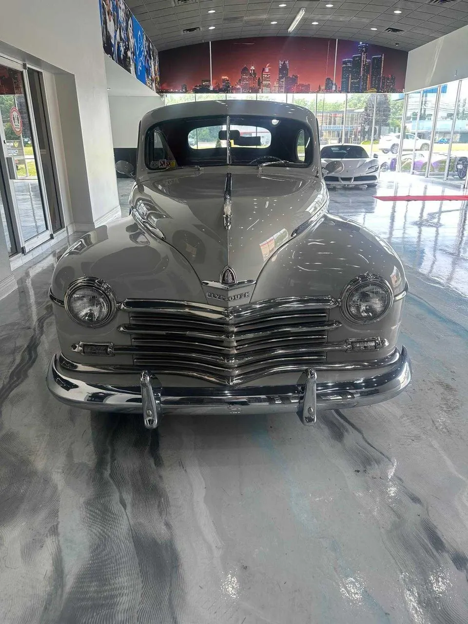 Silver Plymouth Classic exterior, photo 2 for wedding car rental