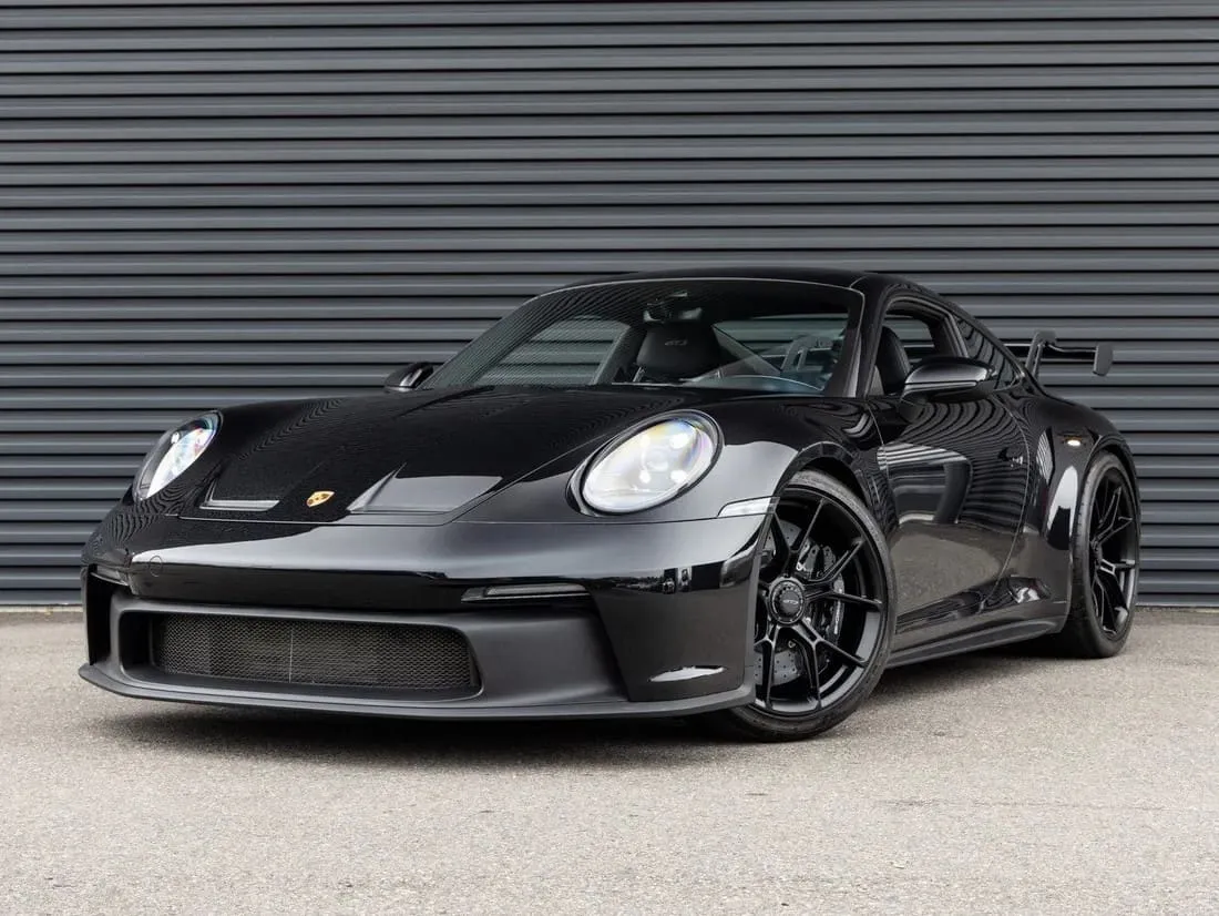 Porsche 911 GT3 finished in black, take 2 Porsche 911 GT3 finished in black, take 2