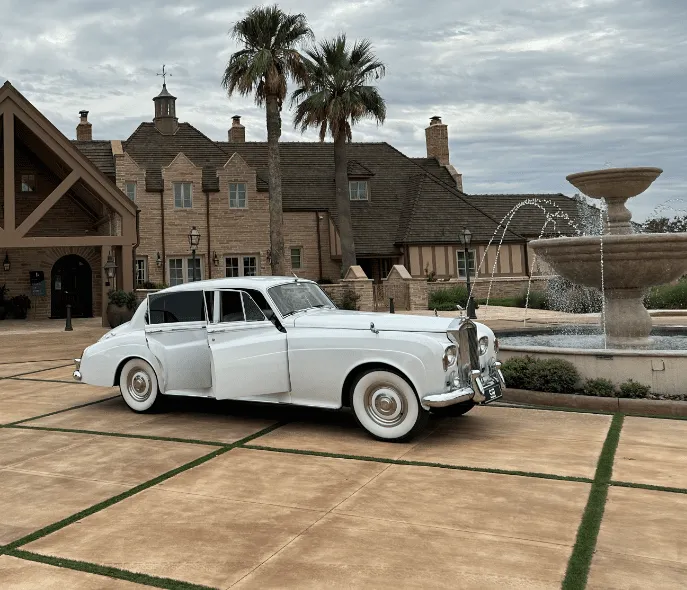 White Rolls Royce exterior, photo 2 for wedding car rental in Texas