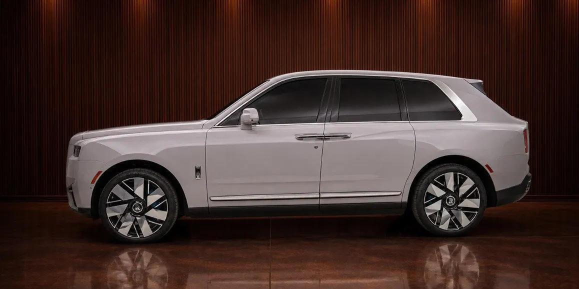 Silver Rolls-Royce Cullinan for wedding car rental in Brodheadsville, PA