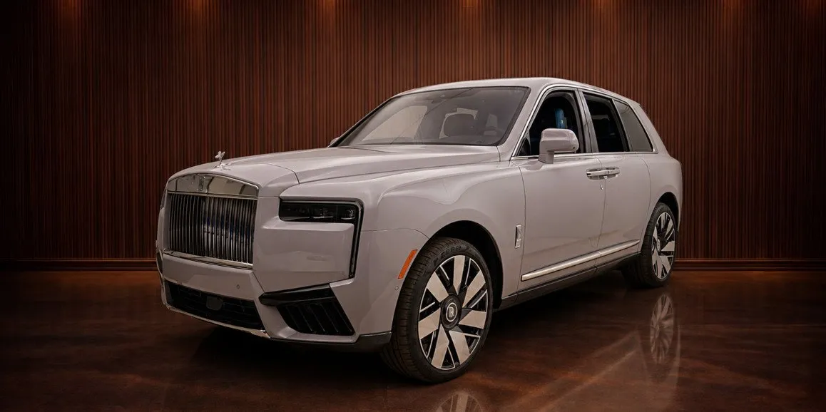 Silver Rolls-Royce Cullinan exterior for wedding car rental in Brodheadsville, PA