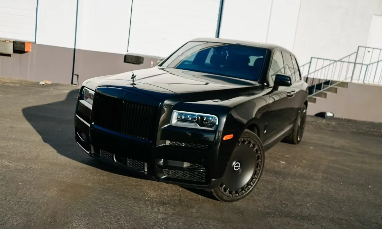 Rolls-Royce Cullinan for wedding car rental in Winnetka, CA