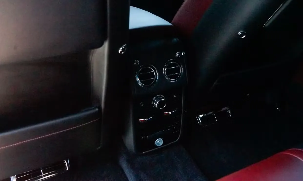 Rolls-Royce Cullinan, photo 10 for wedding car rental in Winnetka, CA