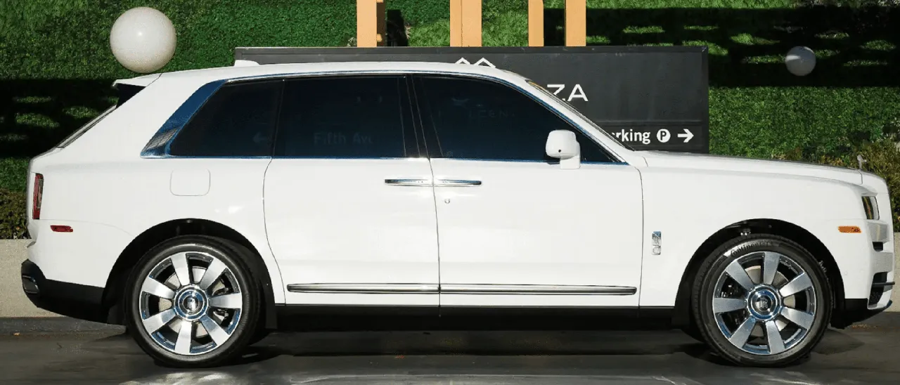 White Rolls-Royce Cullinan for wedding car rental in Arlington, VA