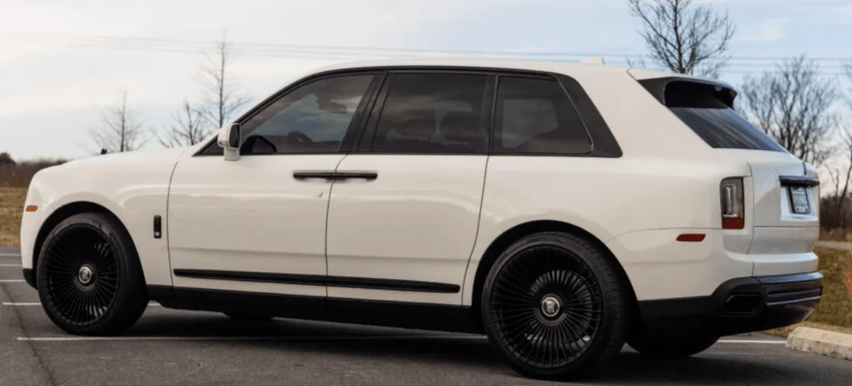White Rolls-Royce Cullinan for wedding car rental in Dickerson, MD