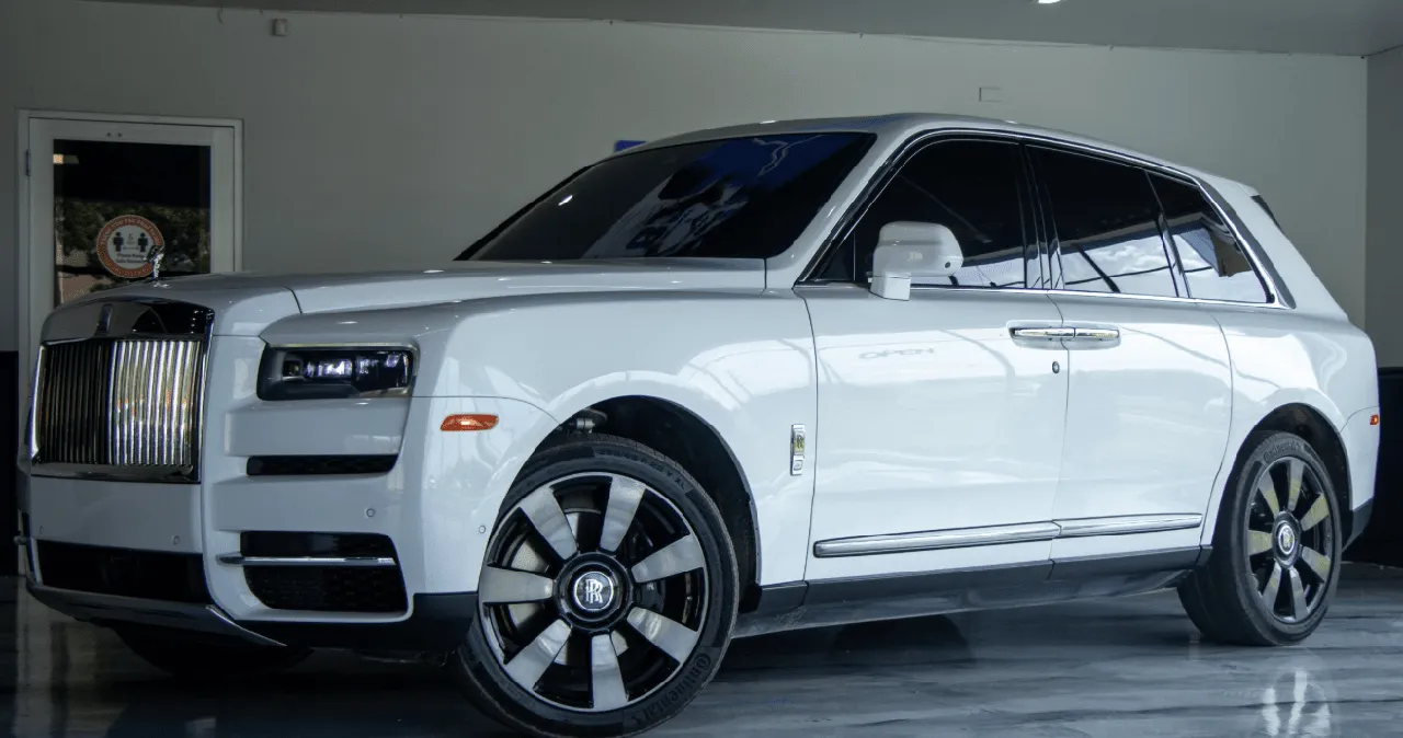 White Rolls-Royce Cullinan for wedding car rental in Southfield, MI