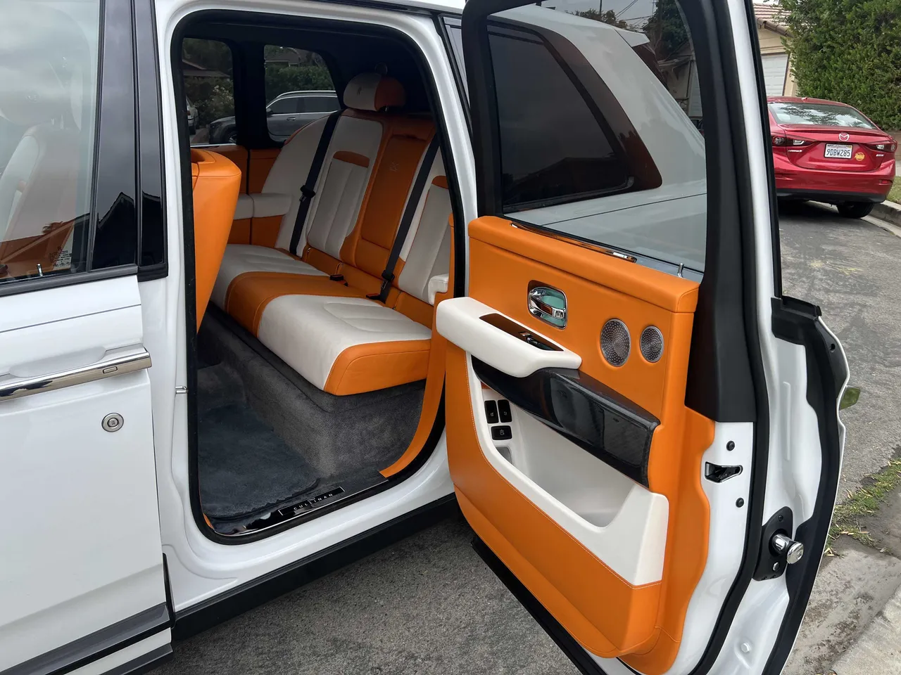 Rolls-Royce Cullinan White interior for wedding car rental in Beverly Hills, CA Rolls-Royce Cullinan White interior for wedding car rental in Beverly Hills, CA