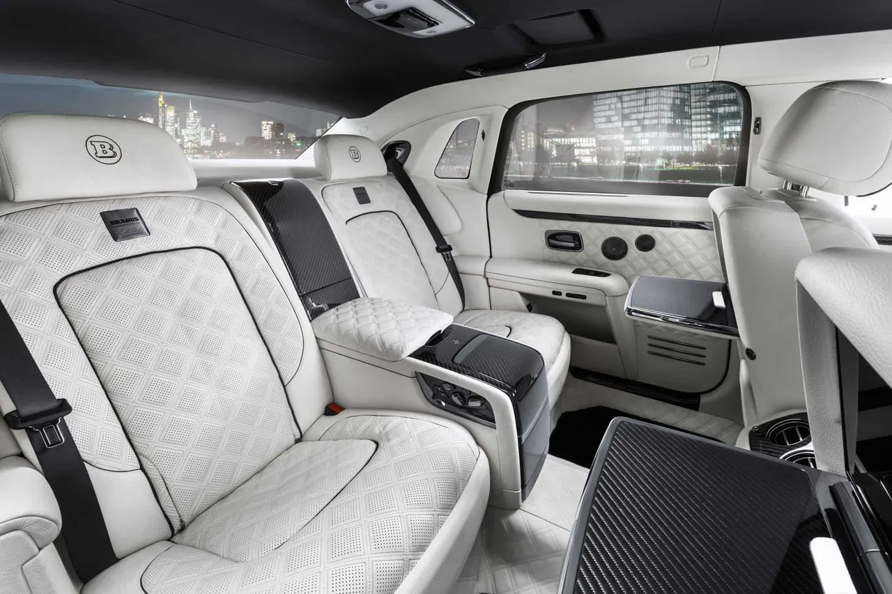 Rolls Royce Ghost interior for wedding car rental in Alabama Rolls Royce Ghost interior for wedding car rental in Alabama