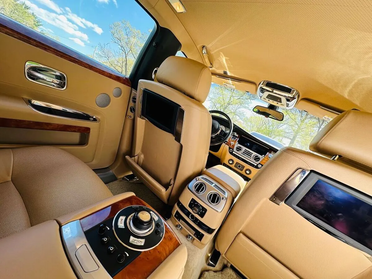 White Rolls Royce Ghost Sedan, photo 2 for wedding car rental in New Jersey White Rolls Royce Ghost Sedan, photo 2 for wedding car rental in New Jersey