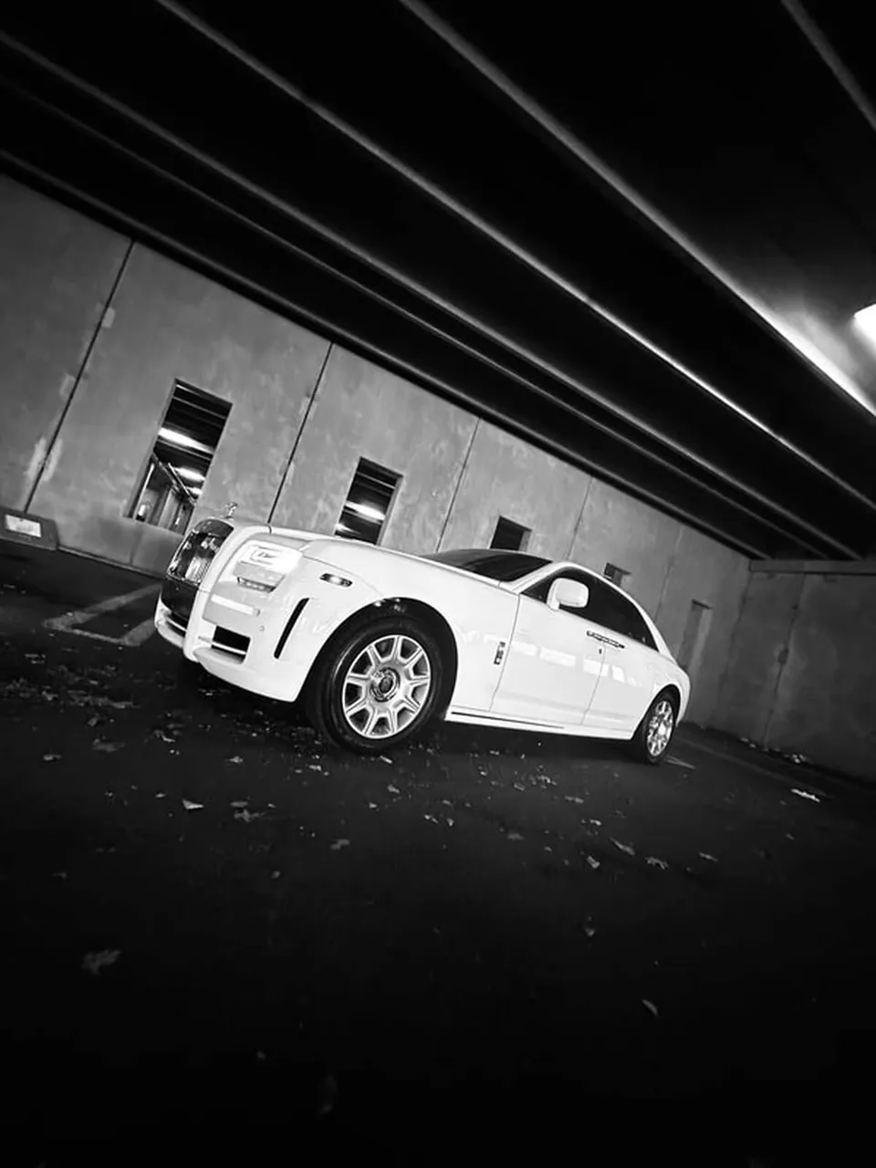 White Rolls Royce Ghost Sedan, photo 4 for wedding car rental in New Jersey White Rolls Royce Ghost Sedan, photo 4 for wedding car rental in New Jersey