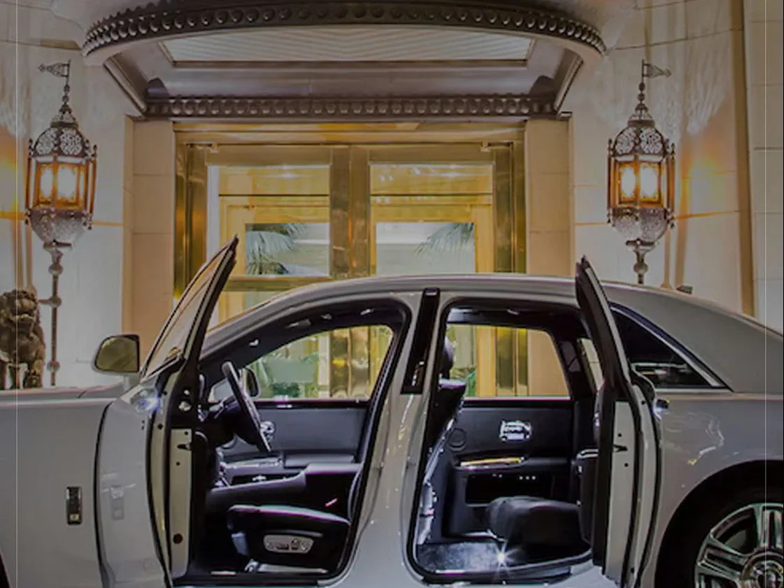 Rolls-Royce Phantom and Rolls-Royce Ghost finished in white, take 2