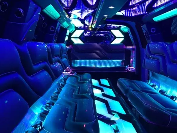 Stretch SUV Limousine Stretch SUV Limousine, bookable now